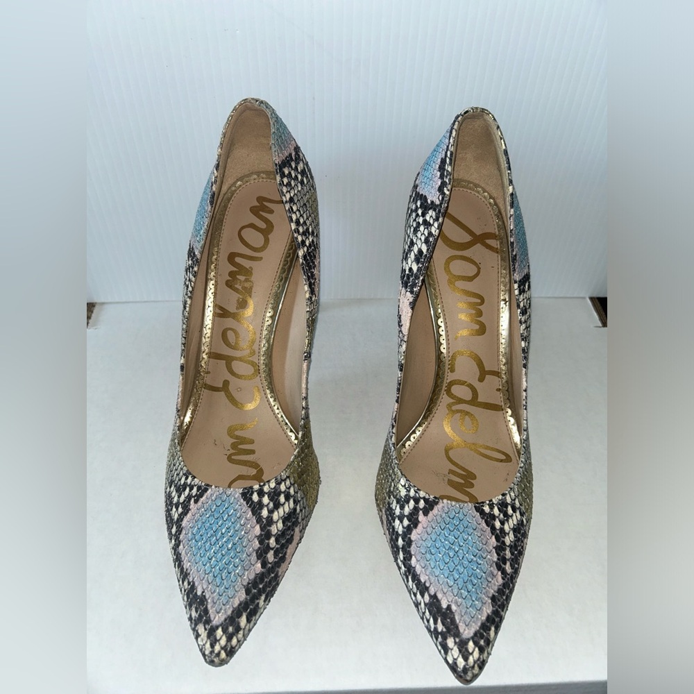 Sam Edelman- CUTE Snake Print Shoes